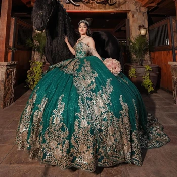 Emerald Green Mexi Ball Gown Quinceanera Suknelės Auksinės aplikacijos Nėriniai nuo peties Saldus 16 Suknelė Suvarstomos Vestidos De 15 Años