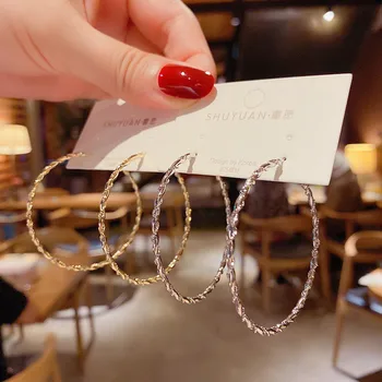 Minimalistinis vintažinis metalinis rutulinis lankelis auskarai Korėjietiško stiliaus tuščiaviduriai pareiškimo auskarai moterims Mados vakarėlių papuošalai 2021 Nauja