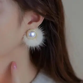 Naujas atvykimas Korėjos rudens ir žiemos švelnus pliušinis pliušinis imitacijos perlų smeigtuko auskarai moterims Mados saldūs papuošalai Vakarėlių dovanos
