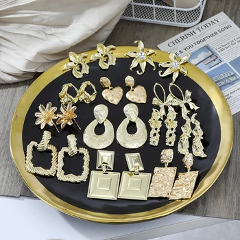 IFME 2023 Retro aukso spalva Metalo gėlių auskarai Geometriniai netaisyklingi Augalų auskarai moterims Merginų mados vakarėlis Vestuvių juvelyras