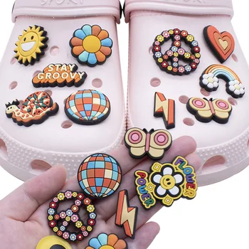 Didmeninė prekyba 1vnt PVC batų aksesuarai Crocs Charms Taikos gėlių ženkliukas Moterys klumpa sagtis Vaikų smeigtukai Dekoravimas Džinsai X-mas Dovana