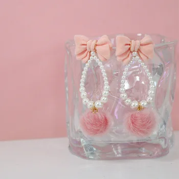 Nauji rožiniai perlų lanko auskarai mieli rudens ir žiemos pliušiniai auskarai moterims Darbo vietos laisvalaikio gatvės megztinių aksesuarai
