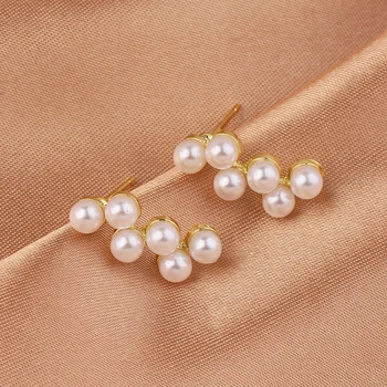 2024 Naujos mados korėjiečių baltųjų perlų lašo auskarai moterims Bohemijos auksiniai apvalūs vestuviniai auskarai Juvelyrikos dovanos didmeninė prekyba