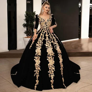 Black Velvet Oficialios vakarinės suknelės plius dydis 2024 V Kaklas Pusė rankovių Blizgantis auksas Nėrinių aplikacija Kaftan Caftan arabiški prom chalatai