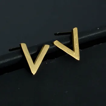 Charmoment Letter V Shape Gold Color Stud Nerūdijančio plieno auskarai Prabangūs dizainerių papuošalai Auskarai Vestuvės Pamergės Nuotakos dovana