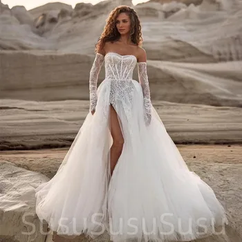 Baltos A linijos vestuvinės suknelės Elegantiškos nėrinių aukštos split aplikacijos Nuotakos chalatai Boho Beach Sweetheart Vestuviniai chalatai Pasirinktinis dydis
