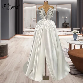 Prabangūs dramblio kaulo perlai Karoliukais puošta vestuvinė suknelė V Kaklas Linija Plyšys Nuotakos chalatai 3D aplikacijos Satino oficialios ceremonijos vakarėlio suknelė Vestidos