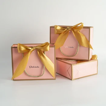 50Pack Pink maži dovanų maišeliai su rankenomis Pasirinktinis logotipas Popierinis gimtadienio vestuvių vakarėlis Favor Bag Bulk su lanko kaspinu Dovanų pakavimo maišeliai