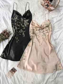 2 Rinkiniai Gėlių raštas Naktiniai marškiniai Elegantiški V kaklo spagečių dirželiai Suknelės Moteriškos miego drabužių suknelės
