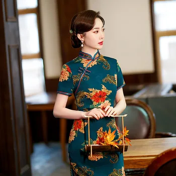 Elegantiška plyšinė vidutinio ilgio suknelė Ponios Tradicinė Qipao kinų stiliaus Cheongsam gėlių vakarinė suknelė Quipao rytietiška suknelė
