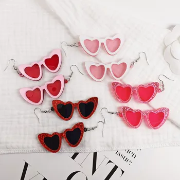 Pora naujų blizgančių akrilinių personalizuotų širdies formos meilės rožinių žvilgančių akinių nuo saulės auskarai su rožiniais akiniais