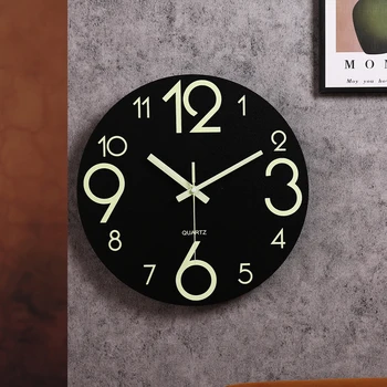Šviečiantis medinis sieninis laikrodis Tylus laikrodis MDF medienos grūdai Šviečiantis Kūrybinis fluorescencinis pakabinamas laikrodis Modernus didelis dizainas Retro