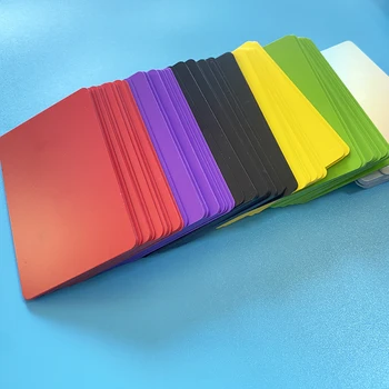 13.56Mhz NFC 215 tuščias spalvotas plastikas PVC RFID išmanioji socialinės žiniasklaidos skaitmeninė verslo bekontaktė socialinio atpažinimo kortelė