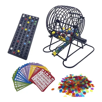 Deluxe Bingo žaidimų rinkinys su 6 colių Bingo narvu, Bingo pagrindine lenta, 75 spalvotais kamuoliukais, 50 Bingo kortų ir 300 Bingo žetonų