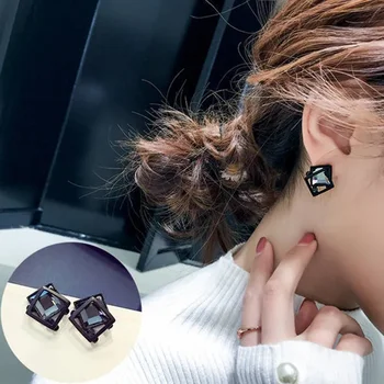 2024 Naujos mados moterys Geometriniai krištolo madingi smeigės auskarai Moterys Paprasti juodi kvadratiniai auskarai Papuošalai
