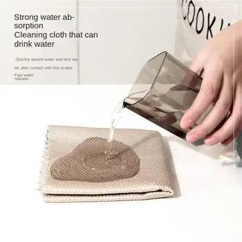 Stiklo valymo šluostė Mikropluošto skudurėlis Apsaugos nuo riebalų žuvų skalės Nuvalykite efektyvius skalbimo skudurus Nėra pėdsakų daugkartinio naudojimo 