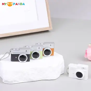 Naujas miniatiūrinis retro odinis fotoaparatas lėlių namams Mini dekoravimo aksesuarai Žaisk namų žaislai Raktų pakabuko pakabukas papuošalai