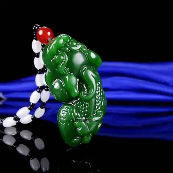 Natural Green Jade Pixiu Pakabuko vėrinys Juvelyriniai papuošalai Mados aksesuarai Rankomis raižytas vyras Luck Amuletas Dovanų megztinių grandinėlė