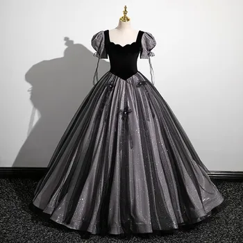 Blizgios tiulio Quinceanera suknelės su vintažine pūstomis rankovėmis 2023 m. Nauja juoda balinė suknelė Klasikinė elegantiškas grindų ilgio chalatas De Bal