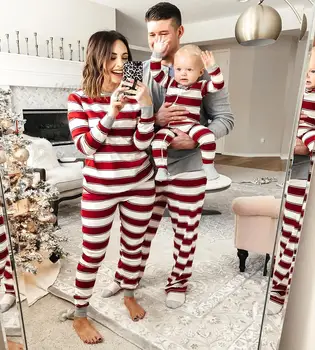 2023 Žiema Šeimos kalėdinių pižamų komplektas Dryžuotas atspaudas Mama Dukra Tėtis Sūnus Kūdikis Atitinkantys drabužiai Minkšti laisvi miego drabužiai Xmas išvaizda